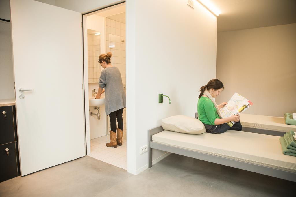 Hostel Groeninghe Cortrique Habitación foto